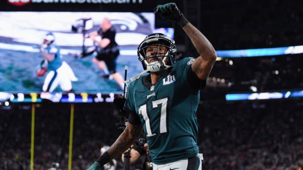 alshon-jeffery-shoulder-rehab-out-two-games.jpg